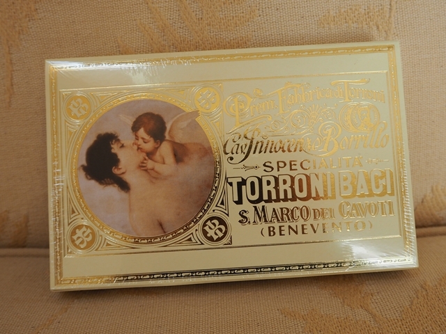 トローニバーチ/TORRONI BACI/イタリアの手作りチョコレートヌガー/180g/10袋入り